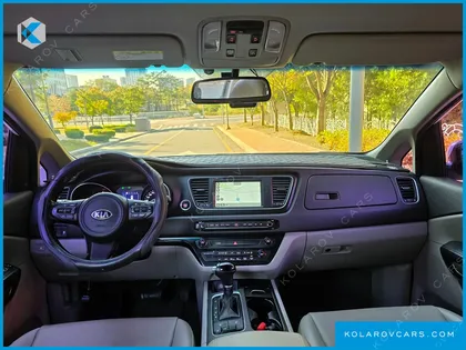 KIA CARNIVAL 9-SEATER LUXURY