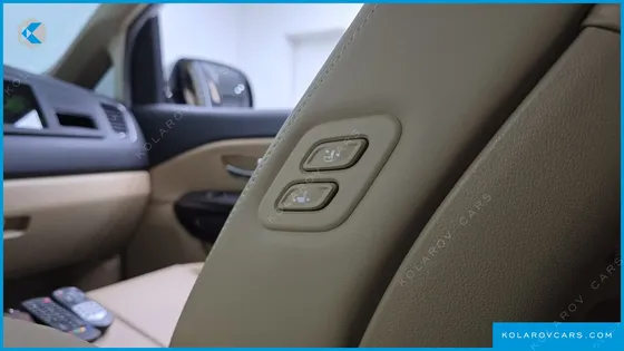 KIA CARNIVAL GASOLINE 7-SEATER HI-LIMOUSINE (SPECIAL)