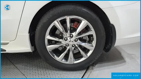 KIA CARNIVAL GASOLINE 7-SEATER HI-LIMOUSINE (SPECIAL)