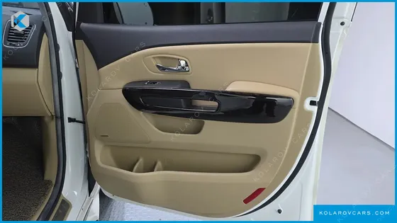 KIA CARNIVAL GASOLINE 7-SEATER HI-LIMOUSINE (SPECIAL)