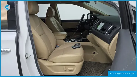 KIA CARNIVAL GASOLINE 7-SEATER HI-LIMOUSINE (SPECIAL)