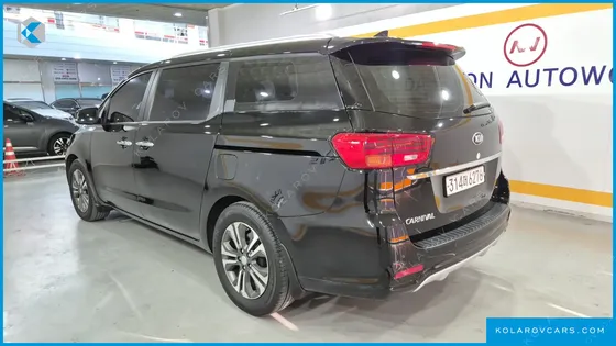 KIA CARNIVAL 9-SEATER LUXURY