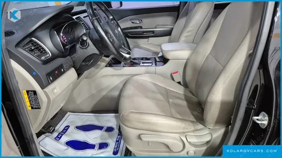 KIA CARNIVAL 9-SEATER LUXURY