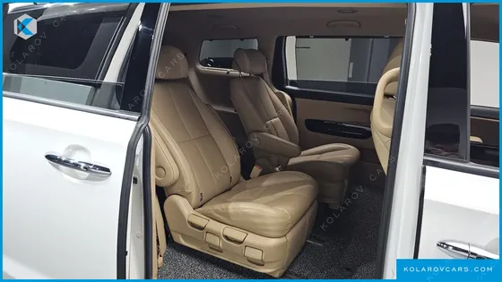 KIA CARNIVAL GASOLINE 7-SEATER LIMOUSINE