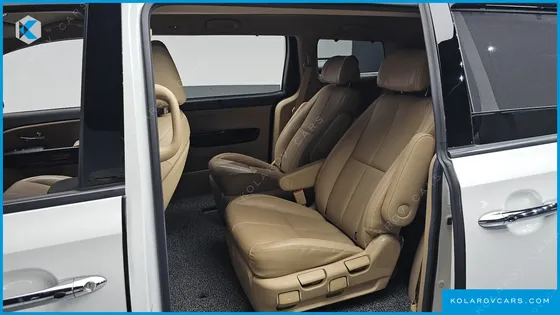 KIA CARNIVAL GASOLINE 7-SEATER LIMOUSINE