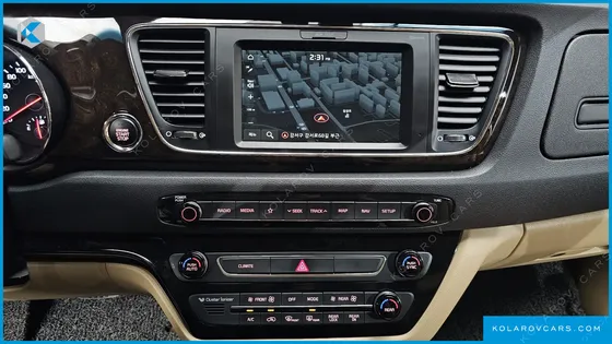 KIA CARNIVAL GASOLINE 7-SEATER LIMOUSINE