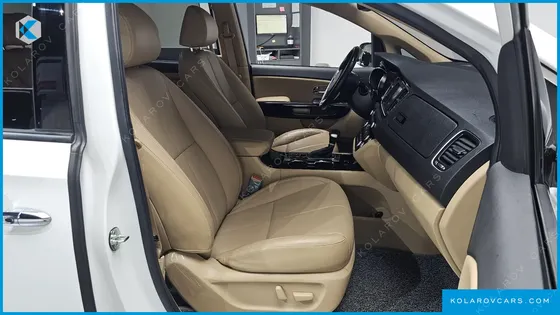 KIA CARNIVAL GASOLINE 7-SEATER LIMOUSINE
