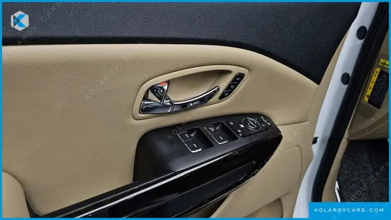 KIA CARNIVAL GASOLINE 7-SEATER LIMOUSINE