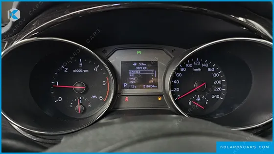 KIA CARNIVAL 9-SEATER PRSTIGE