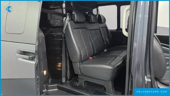 HYUNDAI STARIA CARGO 5-SEATER