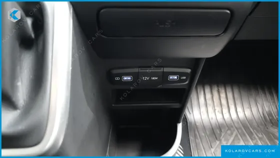 HYUNDAI STARIA CARGO 5-SEATER
