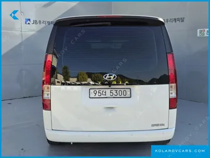 HYUNDAI STARIA L3.5 CARGO 5-SEATER