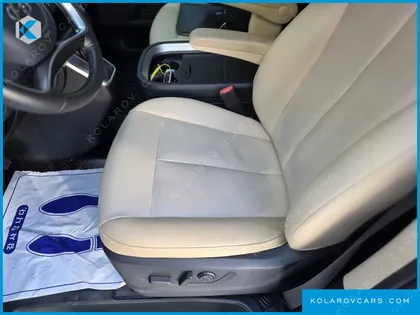 HYUNDAI STARIA L3.5 CARGO 5-SEATER