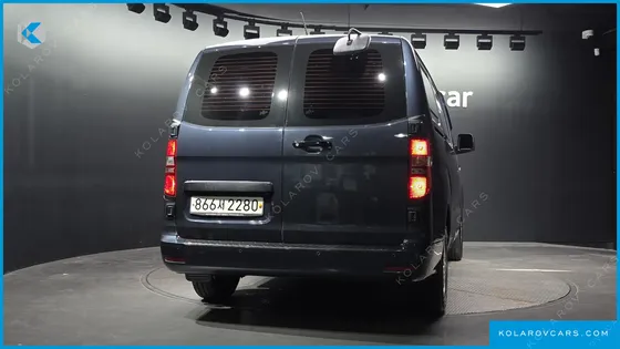 HYUNDAI STAREX VAN 3-SEATER LPI