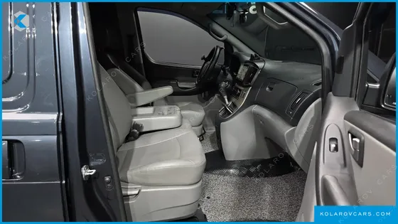 HYUNDAI STAREX VAN 3-SEATER LPI