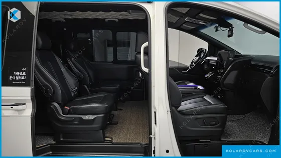 HYUNDAI STARIA L3.5 LOUNGE 7-SEATER