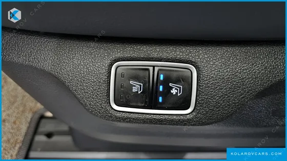 HYUNDAI STARIA L3.5 LOUNGE 7-SEATER