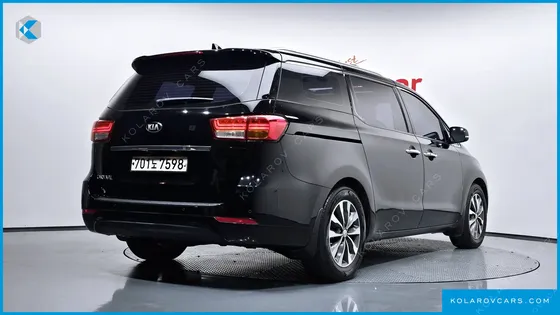 KIA CARNIVAL 11-SEATER NOBLESSE