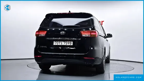 KIA CARNIVAL 11-SEATER NOBLESSE