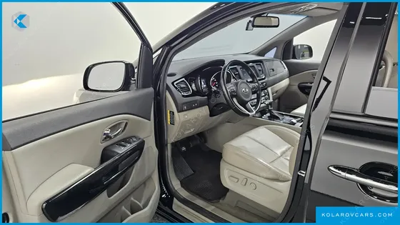 KIA CARNIVAL 11-SEATER NOBLESSE