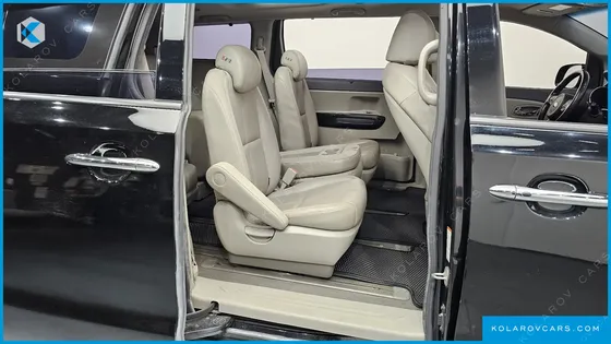 KIA CARNIVAL 11-SEATER NOBLESSE