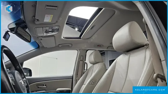KIA CARNIVAL 11-SEATER NOBLESSE