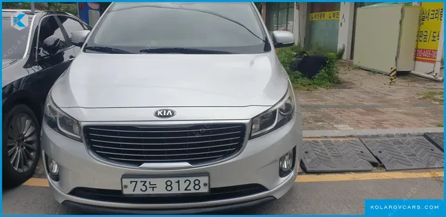 KIA CARNIVAL 11-SEATER DELUXE