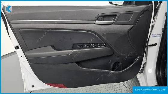 HYUNDAI ELANTRA (AVANTE) 1.6 GDI VALUE PLUS