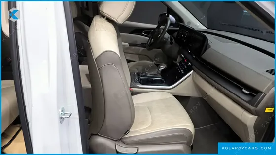 KIA CARNIVAL DIESEL 9-SEATER PRESTIGE