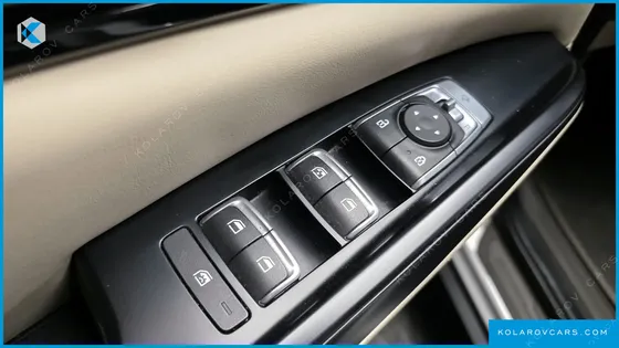 KIA CARNIVAL DIESEL 9-SEATER PRESTIGE