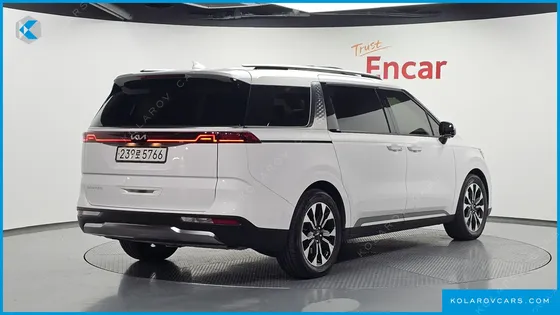 KIA CARNIVAL DIESEL 9-SEATER SIGNATURE