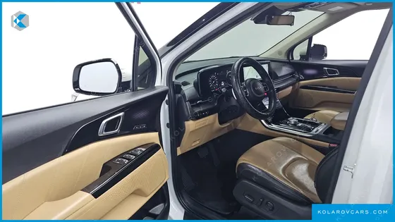 KIA CARNIVAL DIESEL 9-SEATER SIGNATURE