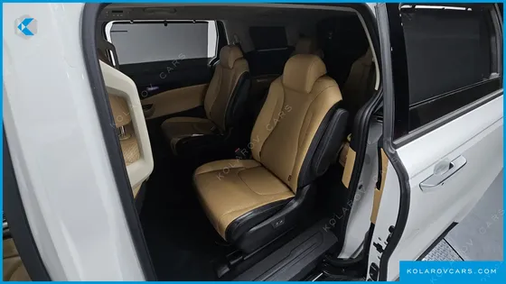KIA CARNIVAL DIESEL 9-SEATER SIGNATURE