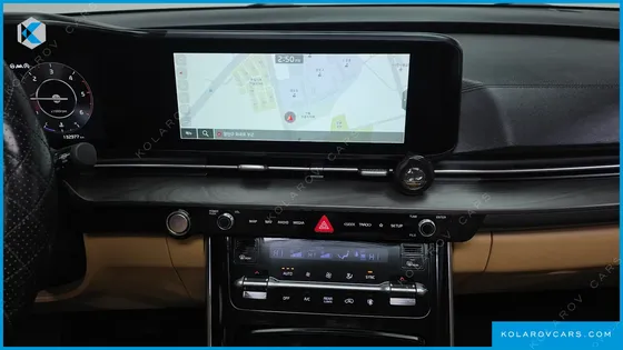 KIA CARNIVAL DIESEL 9-SEATER SIGNATURE