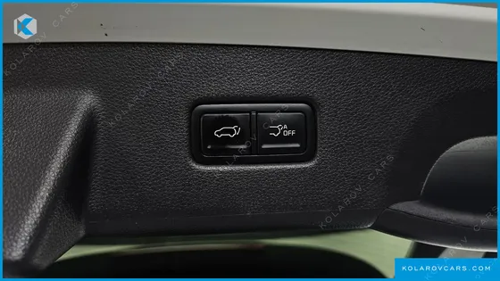 KIA CARNIVAL DIESEL 9-SEATER SIGNATURE