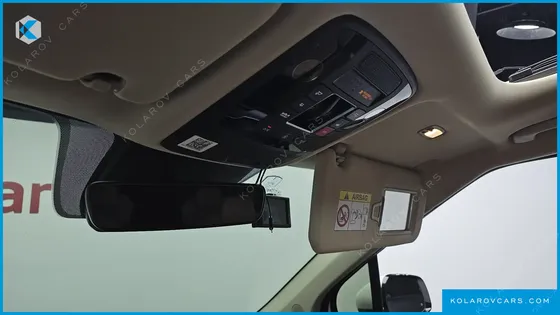 KIA CARNIVAL DIESEL 9-SEATER SIGNATURE
