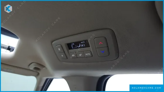 KIA CARNIVAL DIESEL 9-SEATER SIGNATURE