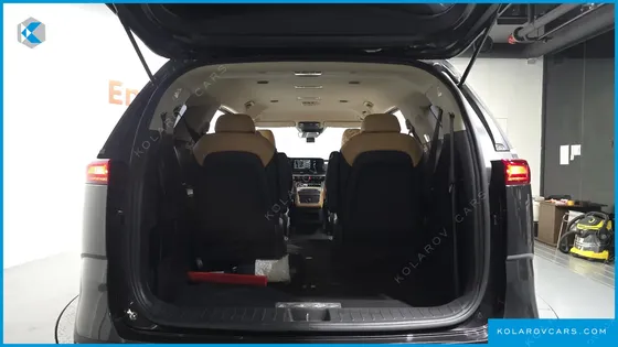 KIA CARNIVAL DIESEL 9-SEATER PRESTIGE