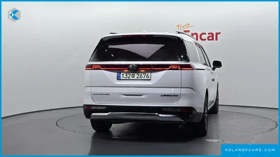 KIA CARNIVAL DIESEL 7-SEATER SIGNATURE