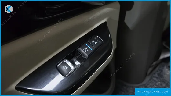 KIA CARNIVAL DIESEL 7-SEATER SIGNATURE