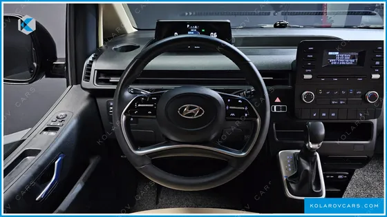 HYUNDAI STARIA L3.5 CARGO 5-SEATER