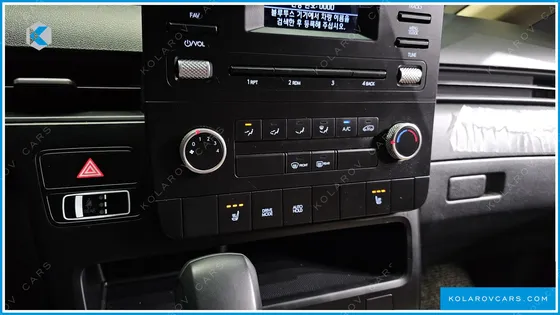 HYUNDAI STARIA L3.5 CARGO 5-SEATER