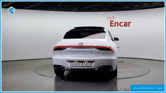 HYUNDAI GRANDEUR LE BLANC