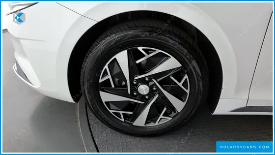 HYUNDAI GRANDEUR LE BLANC