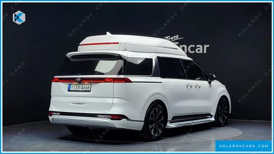 KIA CARNIVAL GASOLINE 9-SEATER HI-LIMOUSINE