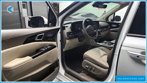 KIA CARNIVAL GASOLINE 9-SEATER HI-LIMOUSINE