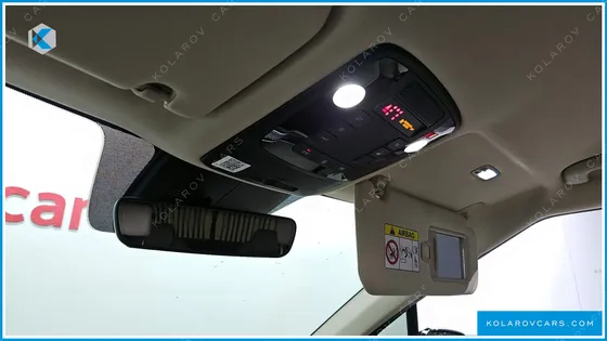 KIA CARNIVAL GASOLINE 9-SEATER HI-LIMOUSINE