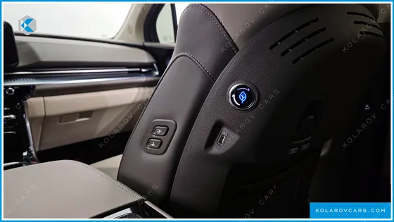 KIA CARNIVAL GASOLINE 9-SEATER HI-LIMOUSINE
