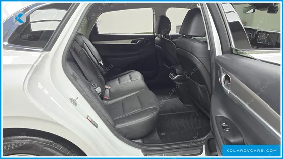 HYUNDAI GRANDEUR LE BLANC