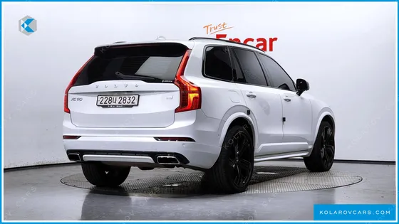 VOLVO XC90 T8 R-DESIGN HYBRID